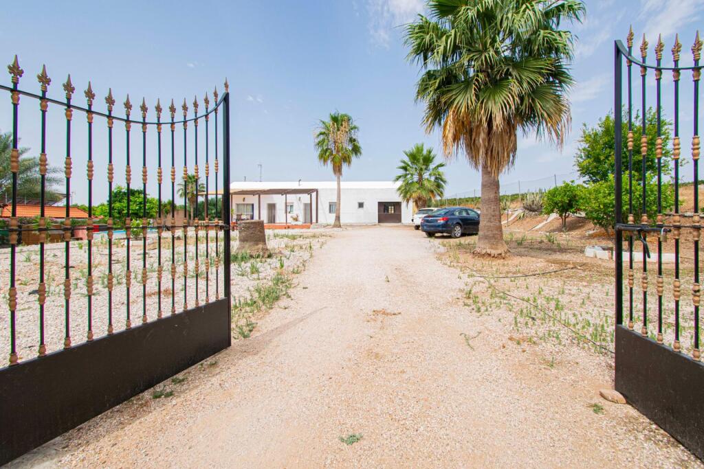 Imagen 2 de Casa-Chalet en Venta en Cantillana Sevilla Imagen 2 de Casa-Chalet en Venta en Cantillana Sevilla