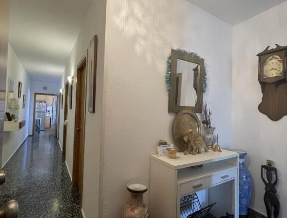 Imagen 3 de Se vende piso en excelente estado a 2 minutos del centro de Mahón