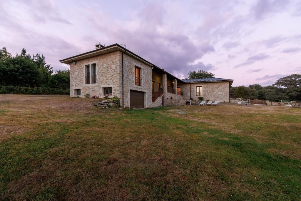 Imagen 2 de IMPRESIONANTE Y ESPECTACULAR CHALET RÚSTICO EN LUGO Imagen 2 de IMPRESIONANTE Y ESPECTACULAR CHALET RÚSTICO EN LUGO