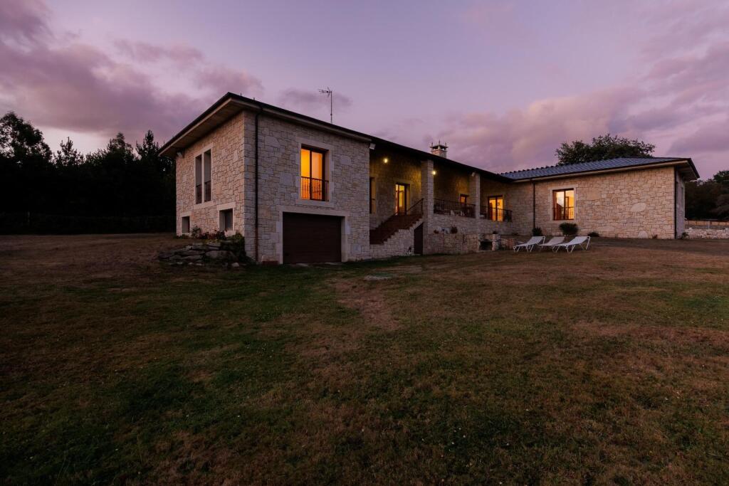 Imagen 3 de IMPRESIONANTE Y ESPECTACULAR CHALET RÚSTICO EN LUGO Imagen 3 de IMPRESIONANTE Y ESPECTACULAR CHALET RÚSTICO EN LUGO