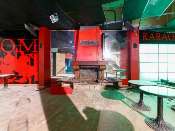 Imagen 3 de Oportunidad Única! Amplio Local Comercial en el Corazón de Vigo.