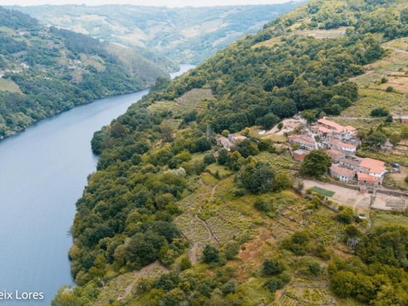 Imagen 1 de INVERSIÓN EN PLENO CORAZÓN DE LA RIBEIRA SACRA
