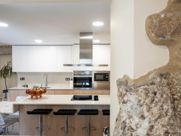 Imagen 3 de Casa de piedra reformada con jardín frente al puente romano de Cernadela (Mondariz)