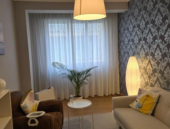 Imagen 1 de O GROVE CENTRO (CALLE CASTELAO): Espacio Premium de 93m² - Oficina de Lujo o Vivienda de Ensueño - El Club del Propietario Imagen 1 de O GROVE CENTRO (CALLE CASTELAO): Espacio Premium de 93m² - Oficina de Lujo o Vivienda de Ensueño