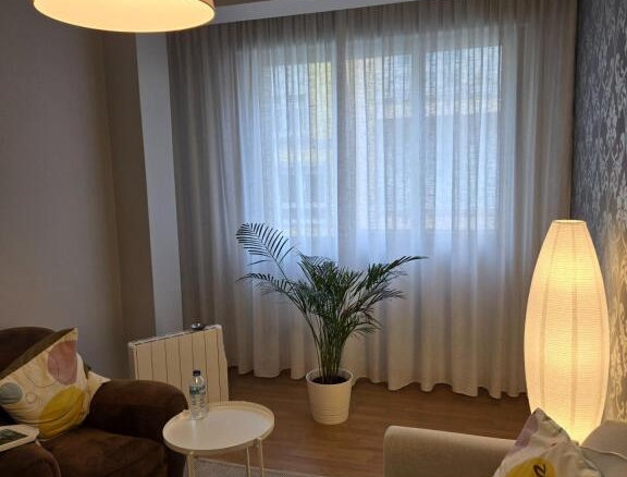 Imagen 2 de O GROVE CENTRO (CALLE CASTELAO): Espacio Premium de 93m² - Oficina de Lujo o Vivienda de Ensueño