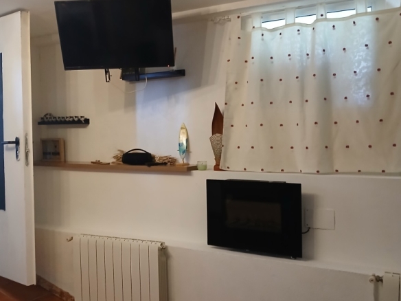 Imagen 2 de Estudio de Obra Nueva en Alquiler en Sant Marti Del Clot Girona