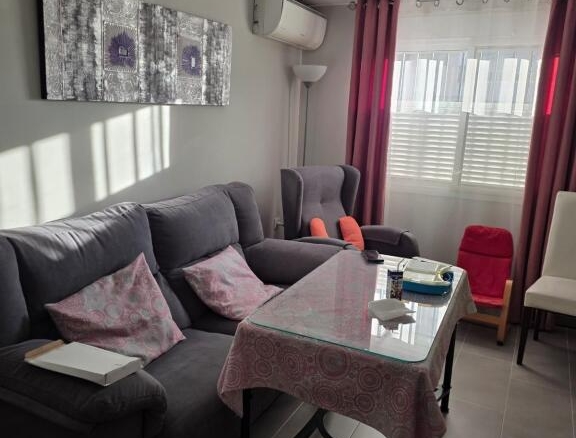 Imagen 3 de Gran piso junto Ronda de Triana!!!