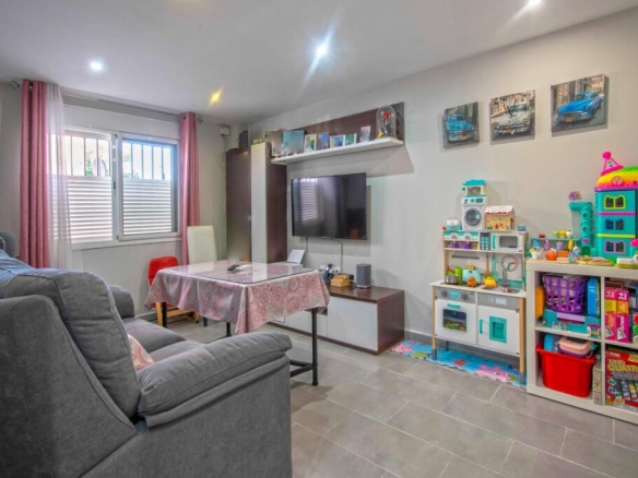 Imagen 4 de Gran piso junto Ronda de Triana!!!