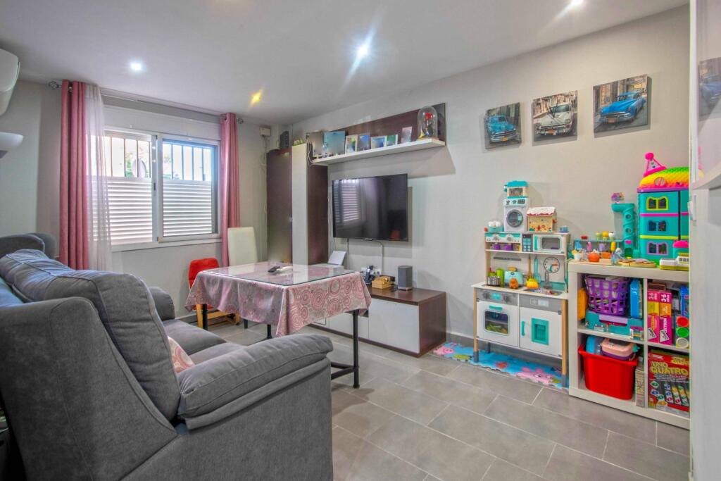 Imagen 4 de Gran piso junto Ronda de Triana!!! Imagen 4 de Gran piso junto Ronda de Triana!!!