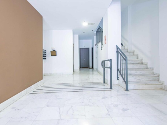 Imagen 2 de Bajo en Barriada Las Américas: lujo y comodidad a tu alcance