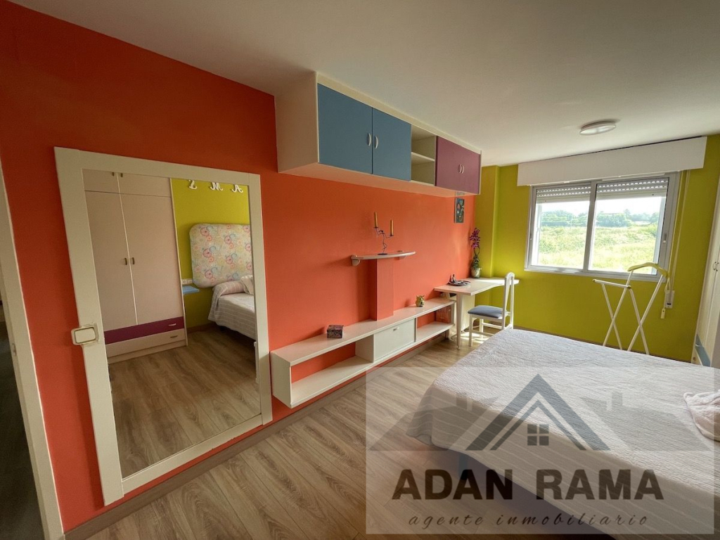 Imagen 2 de Venta de piso en Sanxenxo