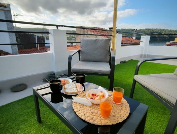 Imagen 1 de Edificio Viviendas en Venta en Cedeira La Coruña Ref: 438155