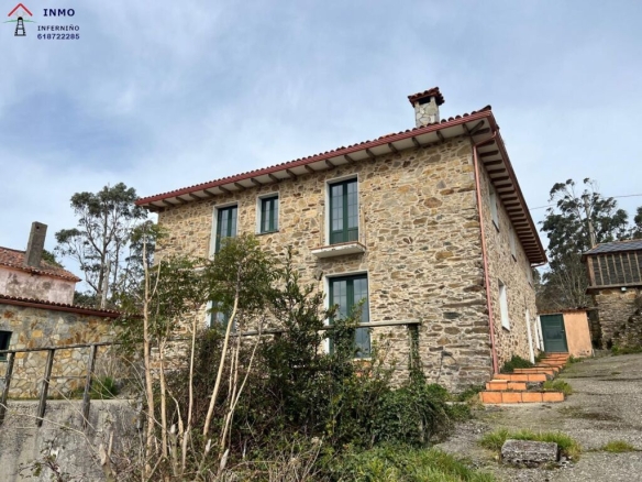 Imagen 1 de Casa-Chalet en Venta en Cedeira La Coruña Ref: 438093