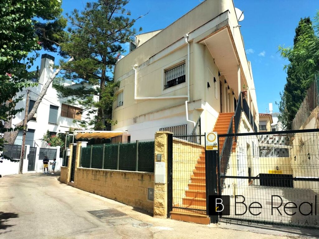 Imagen 1 de COQUETO LOFT REFORMADO EN PLANTA BAJA CON TERRAZA PRIVADA