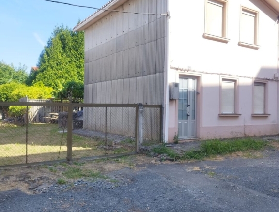 Imagen 2 de Casa-Chalet en Venta en Naron La Coruña Ref: 438170