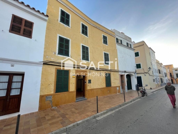 Imagen 2 de Gran casa ubicada en casco antiguo de Ciutadella de Menorca.