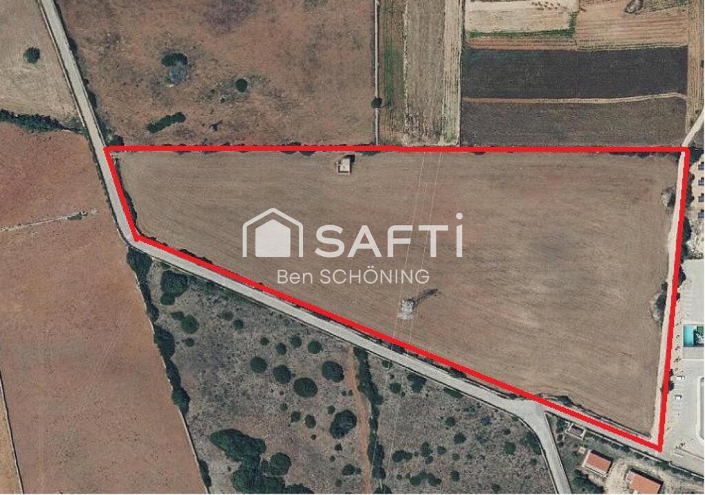 Imagen 3 de Terreno rustico de 3 hectáreas con pozo propio y aljibe en el sur de Ciutadella