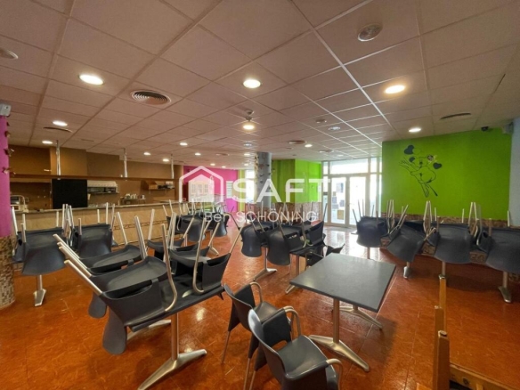 Imagen 1 de Amplio local comercial de casi 600 m² en frente de futuros juzgados y nuevo centro de salud en Ciutadella. - El Club del Propietario Imagen 1 de Amplio local comercial de casi 600 m² en frente de futuros juzgados y nuevo centro de salud en Ciutadella.