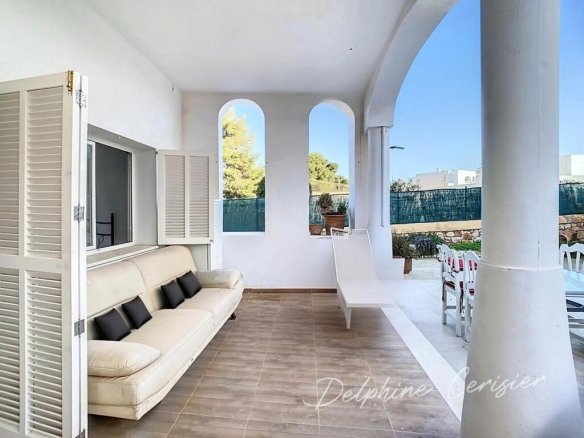 Imagen 3 de Planta baja en Cala Egos con amplia terraza privada y al lado de la playa