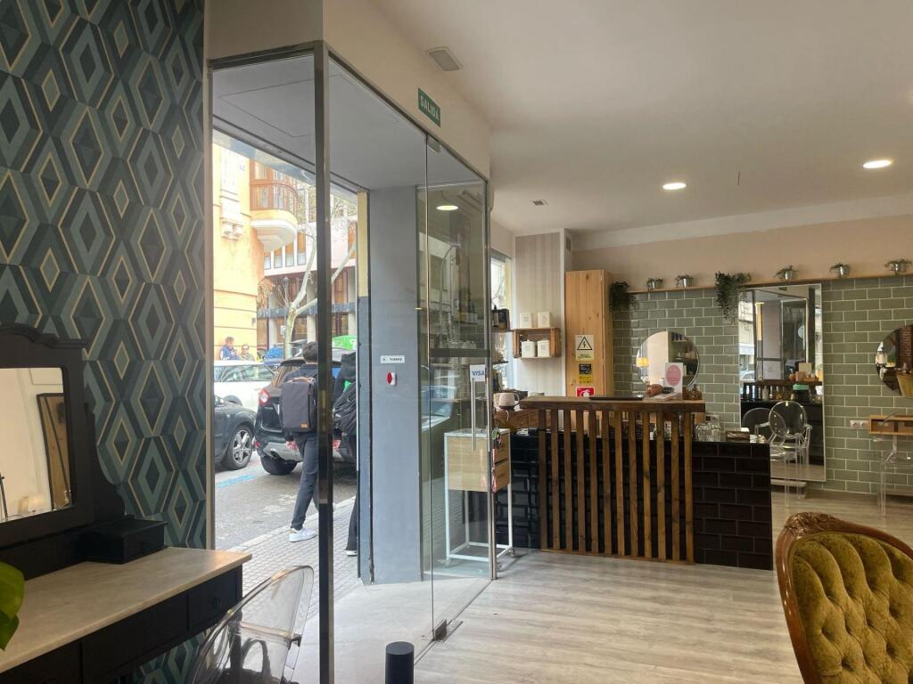 Imagen 3 de Traspaso - Peluquería (Productos orgánicos) en Palma.