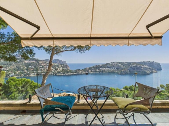 Imagen 2 de Impresionantes vistas al mar - Piso de 3 habitaciones Carrer Puig Cornador - Andratx