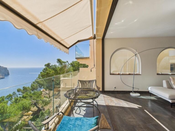 Imagen 1 de Impresionantes vistas al mar - Piso de 3 habitaciones Carrer Puig Cornador - Andratx