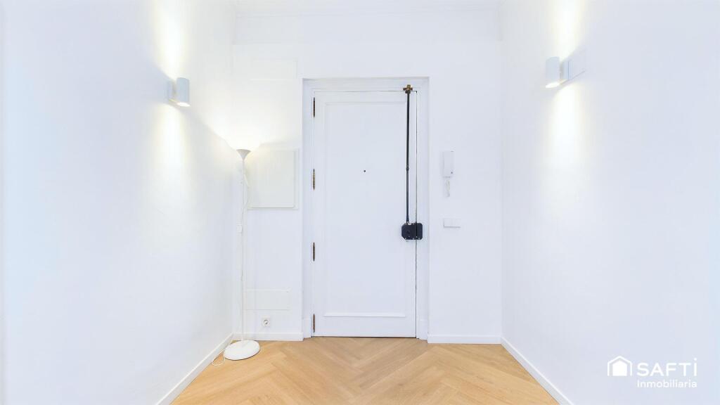 Imagen 3 de Piso increible reformado con Parking – C/ de la Reina Maria Cristina – Palma Imagen 3 de Piso increible reformado con Parking - C/ de la Reina Maria Cristina - Palma