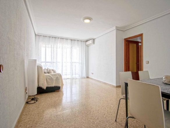 Imagen 2 de Gran vivienda en Su Eminencia!!!