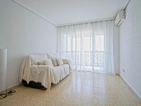 Imagen 3 de Gran vivienda en Su Eminencia!!!