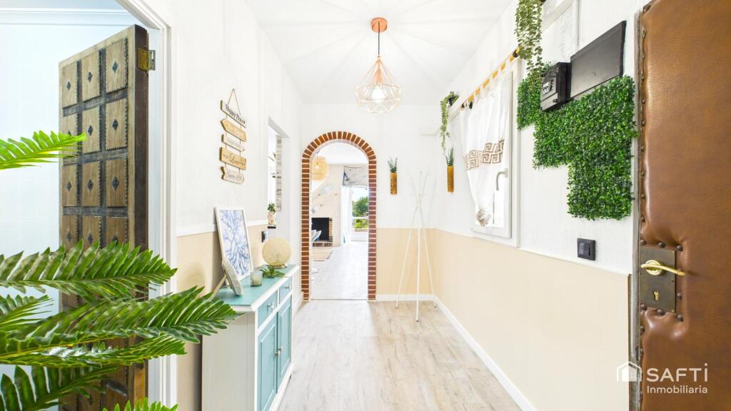 Imagen 3 de Piso reformado y amueblado con jardín a 5 min de la playa - C/ Zona Cala Romaguera