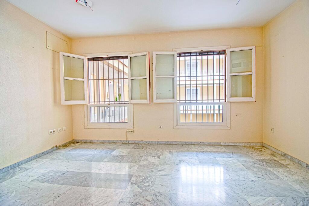 Imagen 2 de Magnifica vivienda junto Plaza de La Encarnación con garaje y piscina en cubierta!!! Imagen 2 de Magnifica vivienda junto Plaza de La Encarnación con garaje y piscina en cubierta!!!