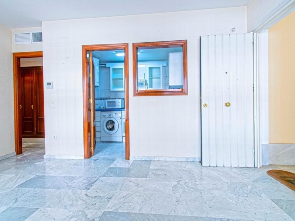 Imagen 3 de Magnifica vivienda junto Plaza de La Encarnación con garaje y piscina en cubierta!!!