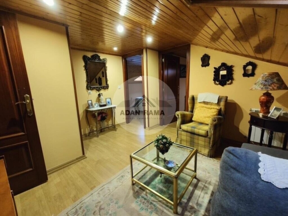 de 187m2 con 7 dormitorios y 3 baños