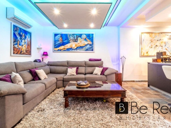 Imagen 3 de LUJOSA CASA RECIEN REFORMADA CON 5 APARTAMENTOS INDEPENIENTES EN TORREMOLINOS