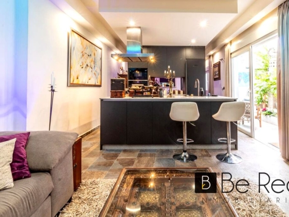 Imagen 4 de LUJOSA CASA RECIEN REFORMADA CON 5 APARTAMENTOS INDEPENIENTES EN TORREMOLINOS