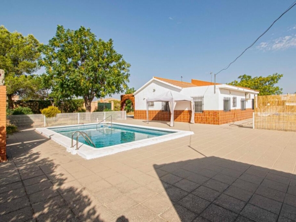 Imagen 2 de Casa RÚSTICA en venta en Los Jinetes