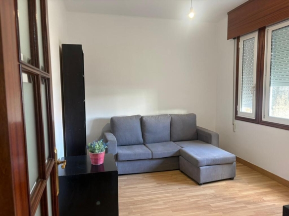 Imagen 1 de Piso con encanto y terraza privada en el corazón de Vigo. Precio 850 € (no incluye los gastos de Comunidad ni suministros) - El Club del Propietario Imagen 1 de Piso con encanto y terraza privada en el corazón de Vigo. Precio 850 € (no incluye los gastos de Comunidad ni suministros)
