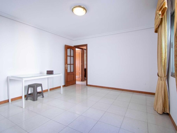 Imagen 2 de Estupendo piso en Polígono San Pablo