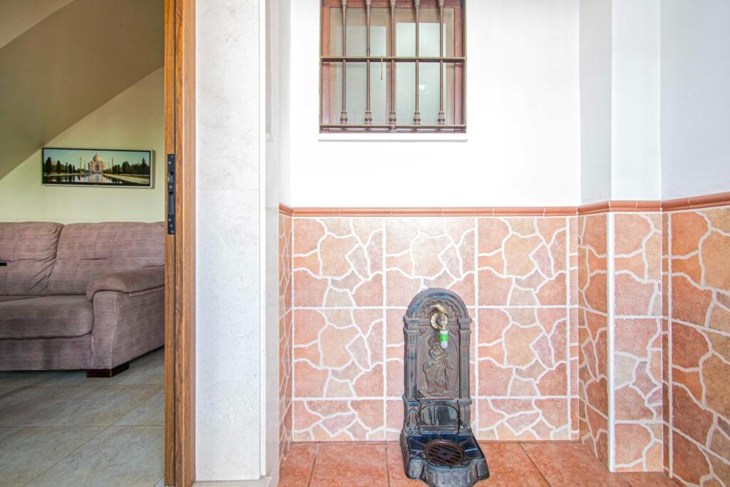 Imagen 3 de Encantadora casa en La Cruz Roja con bonito patio delantero!!!!! Imagen 3 de Encantadora casa en La Cruz Roja con bonito patio delantero!!!!!