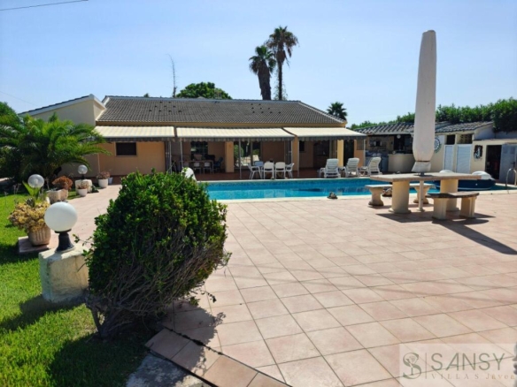 Imagen 2 de Casa-Chalet en Venta en Alicante Alicante