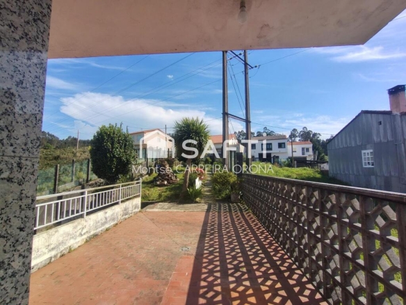 Imagen 3 de Casa independiente con jardín y  vistas impresionantes en Santiago de Compostela.