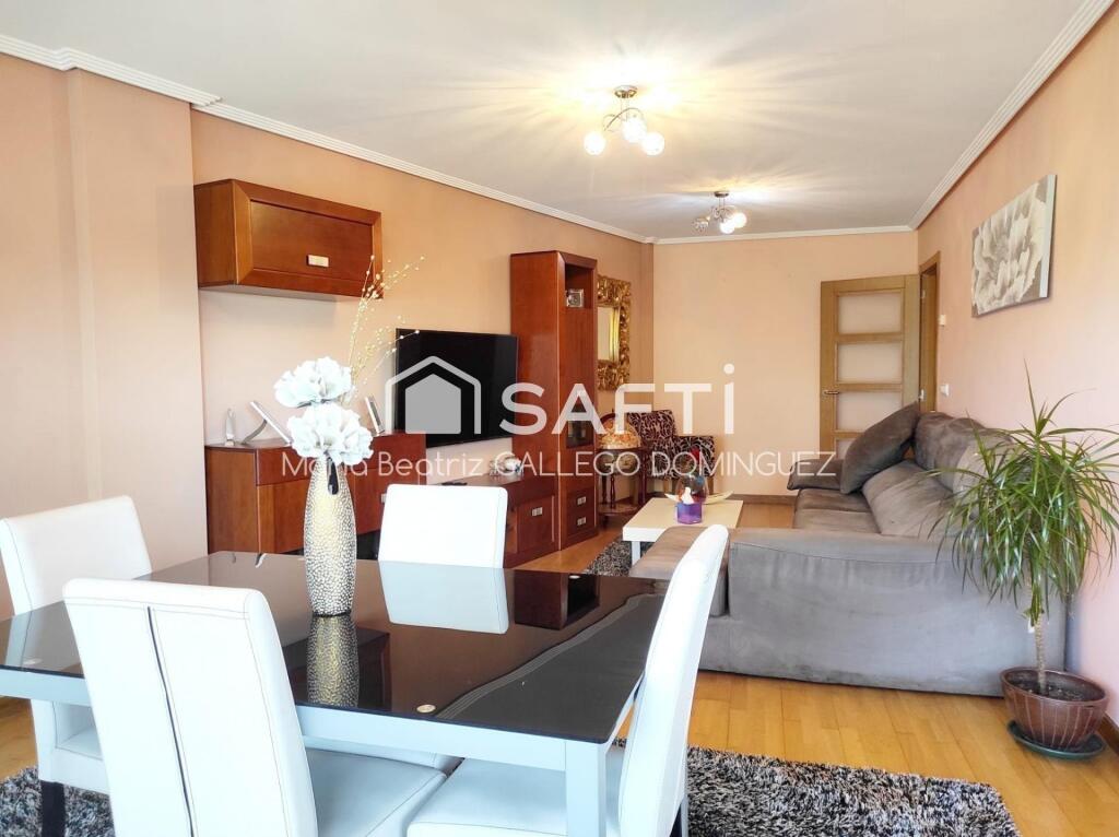Imagen 2 de SE VENDE PRECIOSO PISO EN CANGAS DO MORRAZO - PONTEVEDRA.