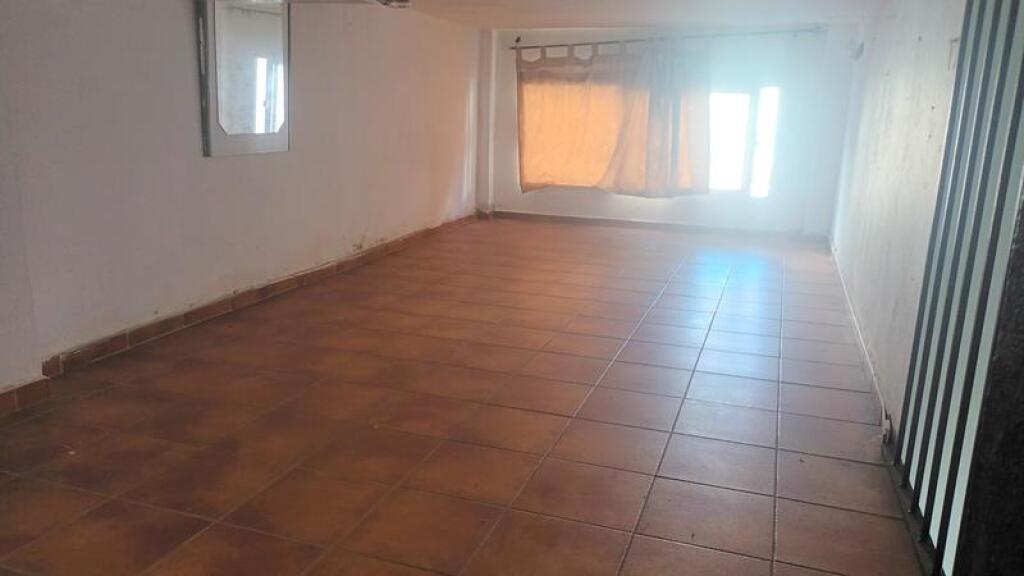 Imagen 2 de ESTUPENDO LOCAL COMERCIAL EN VENTA EN EL CENTRO DE SABINILLAS