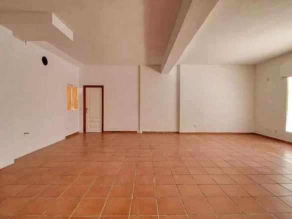 Imagen 4 de VENTA DE LOCAL COMERCIAL EN PLENO CORAZÓN DE SABINILLAS