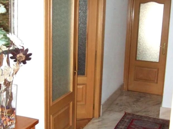 Imagen 2 de Excelente chalet con garaje cerrado en Palencia