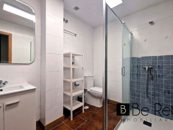 ALQUILER DE ÚLTIMA HABITACIÓN EN VILLANUEVA DE LA CAÑADA (MADRID).