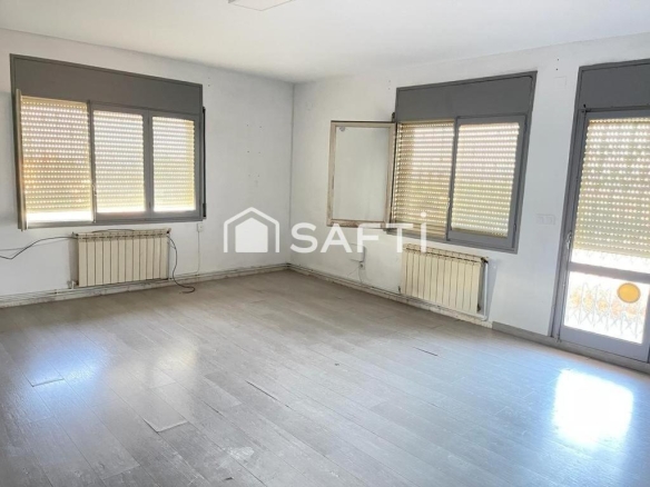 Imagen 4 de MAGNIFICA CASA UNIFAMILIAR IDEAL PARA DOS FAMILIAS