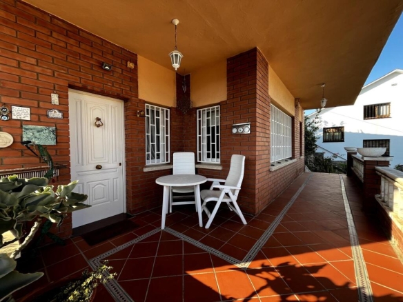 Imagen 2 de Casa Independiente en Cervelló - Urb. Can Guitart