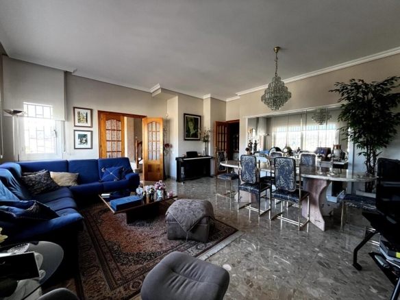 Imagen 4 de Casa Independiente en Cervelló - Urb. Can Guitart