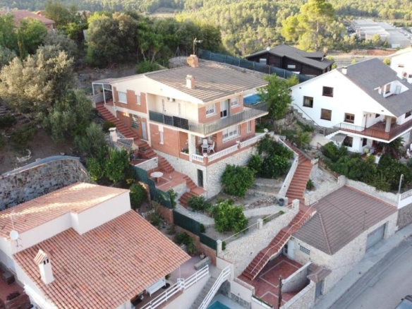 Imagen 1 de Casa Independiente en Cervelló - Urb. Can Guitart